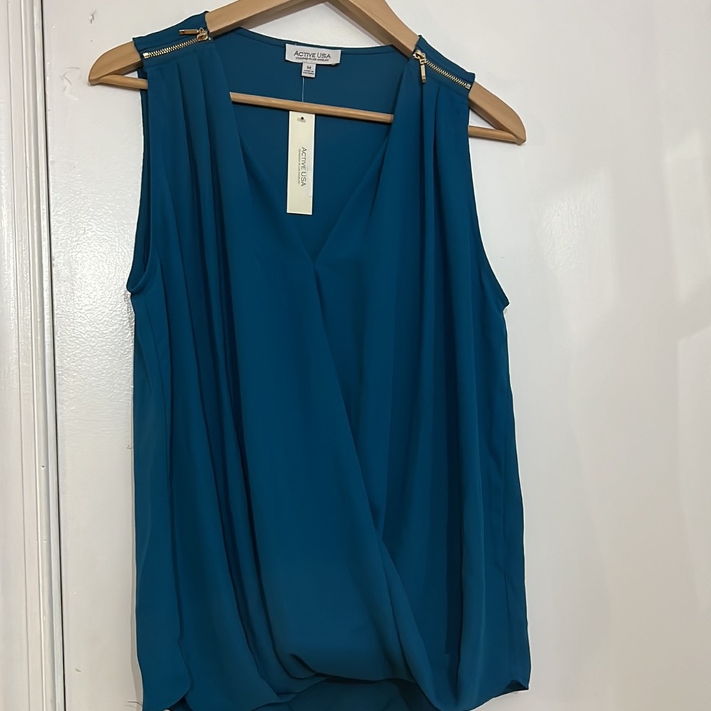 Women’s top - Picture 3 of 3